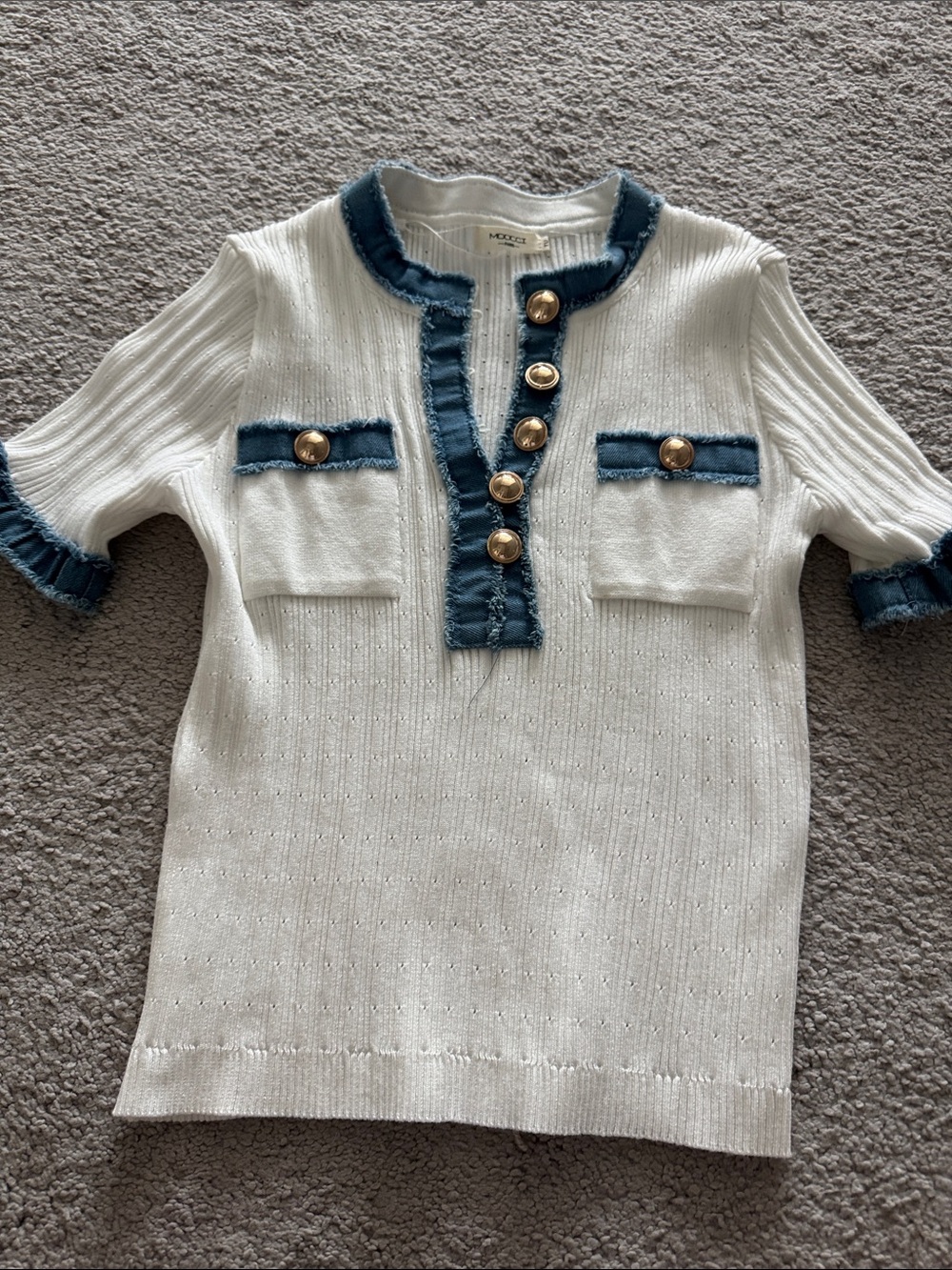 Morgan & Co. White Short-Sleeve Knit Top with Blue Trim and Gold Buttons